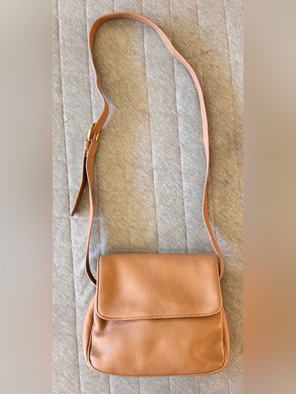 STONE MOUNTAIN Tan Thick Pebbled Leather Adjustable Strap Crossbody Shoulder Bag